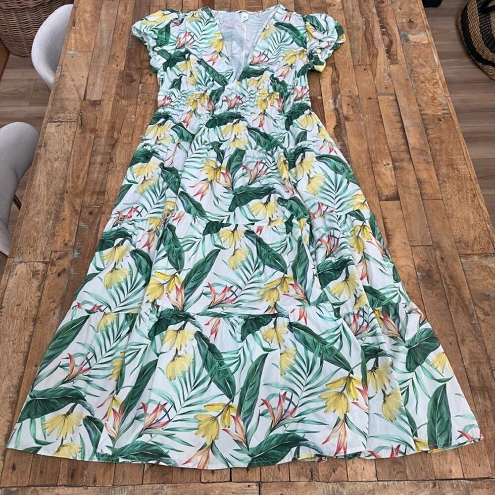 H&M Tiered-skirt Poplin Dress Women's Size Medium Low cut V-neck